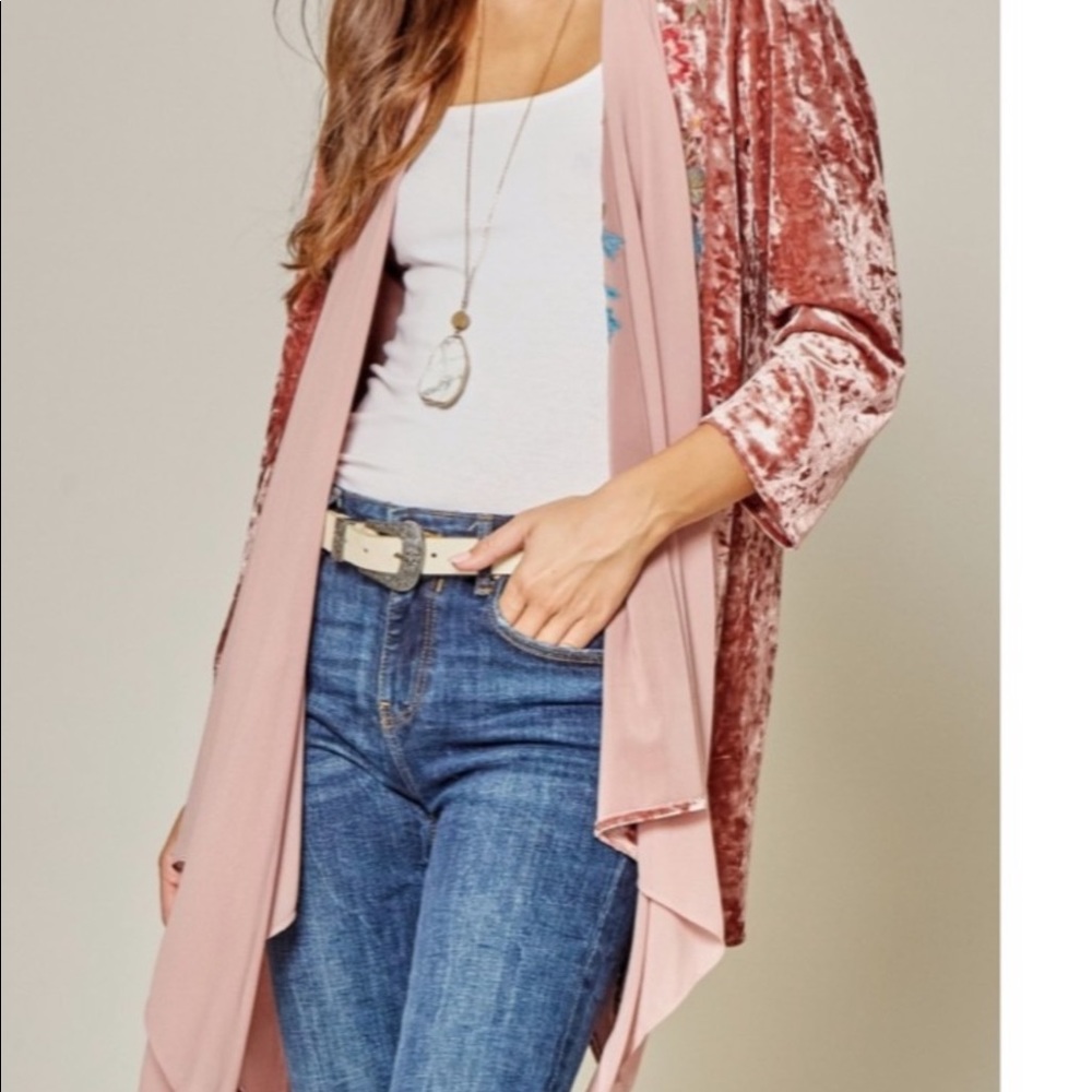Last one stunning Embroidered cardigan - Picture 3 of 13
